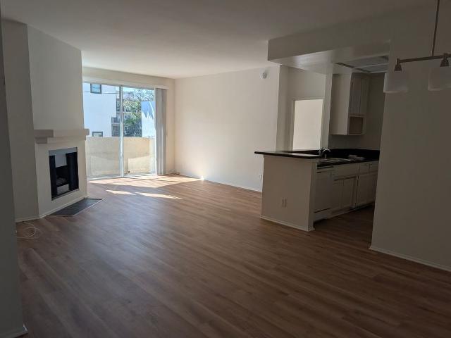 Apartment for rent in Canoga Park, California