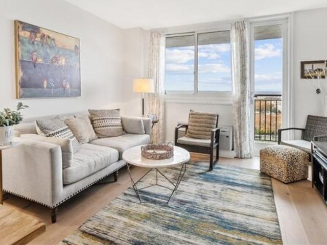 Condo for sale in Hudson, New Jersey