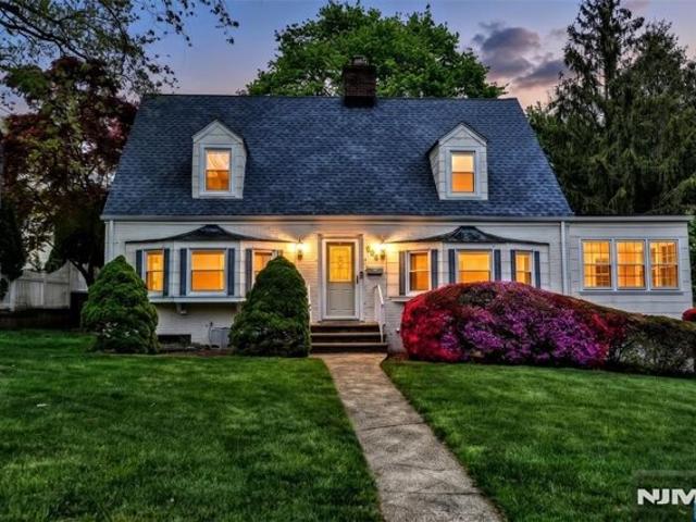 House for sale in Waldwick, Bergen County