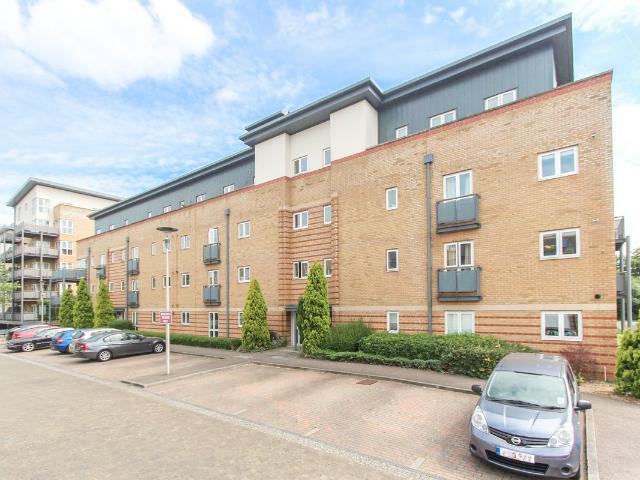 Apartment for rent in Holywell Estate, North Watford
