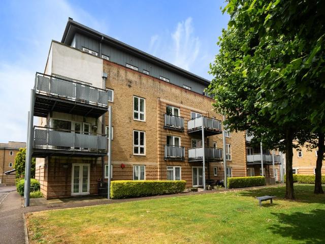 Apartment for rent in Holywell Estate, North Watford