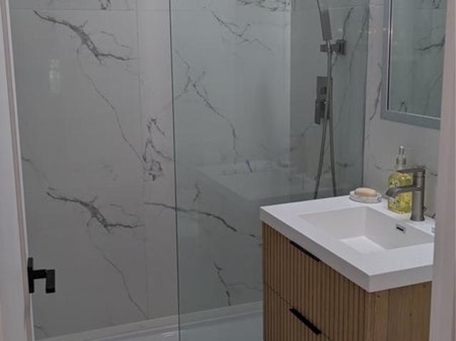 Room for rent in Manhattan Beach, California