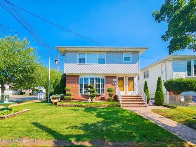 House for sale in Arverne, New York