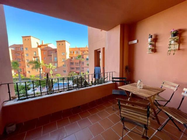 Apartamento en alquiler en Castillo de la Duquesa, Costa del Sol Occidental