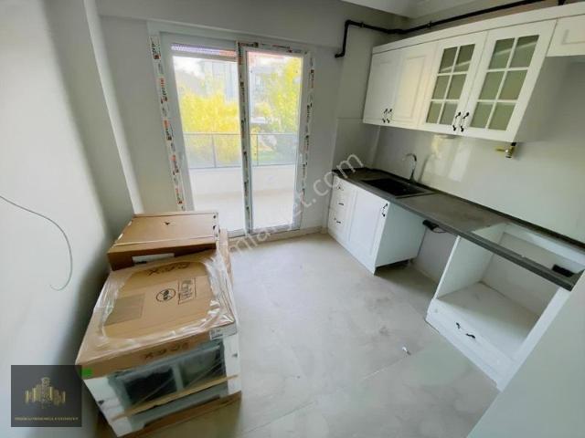 Akhisar, Manisa içerisinde satılık mülk