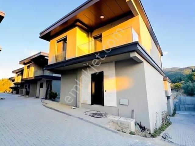 Manisa içerisinde satılık Villa