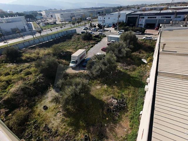 Küçük Emekçiler Sanayi Sitesi, Yunusemre içerisinde satılık Dükkan