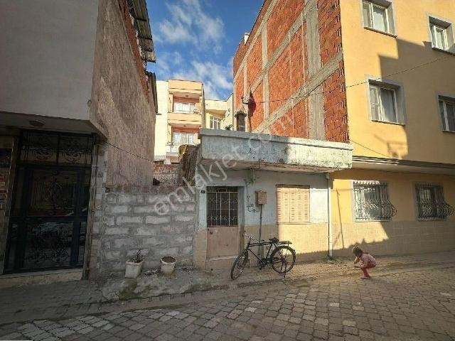Turgutlu, Manisa içerisinde satılık Villa