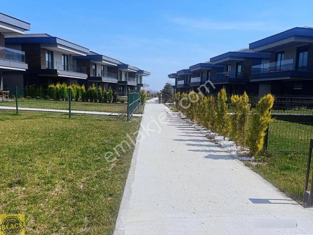 Manisa içerisinde satılık Villa