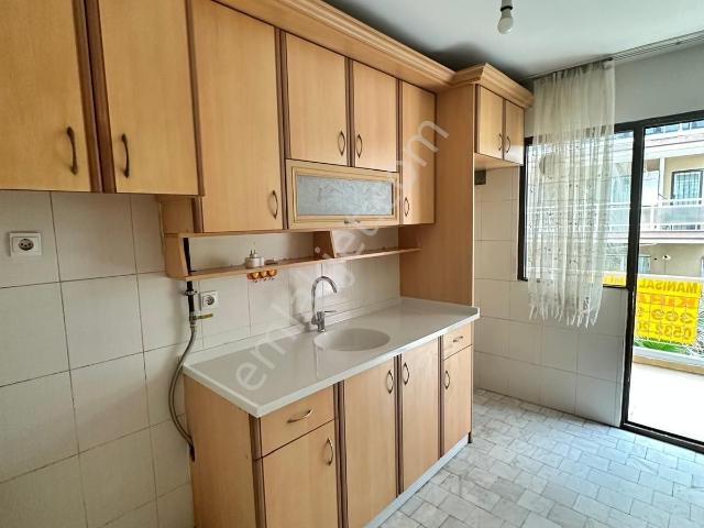 Karşiyaka, İzmir içerisinde kiralık mülk