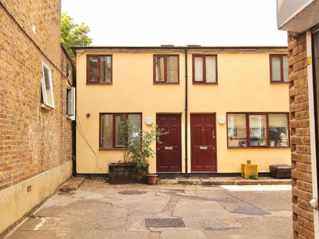House for rent in West Hackney, Greater London