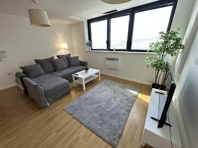 Apartment for rent in Waterfront, Calderstones