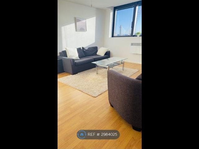 Apartment for rent in Waterfront, Calderstones