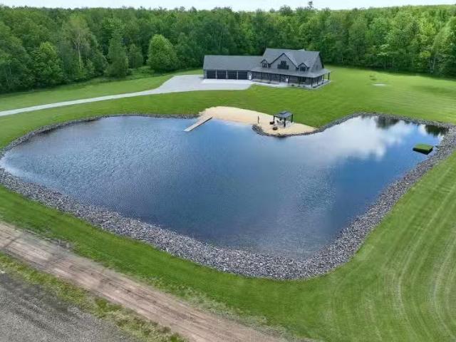 House for rent in Marshfield