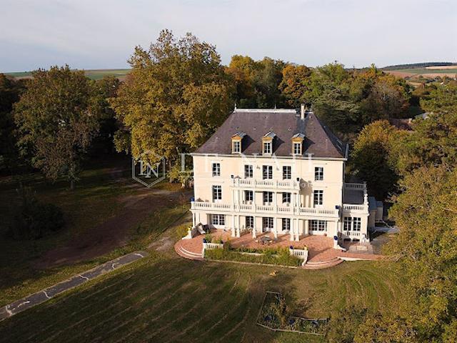 Château vente à Sens