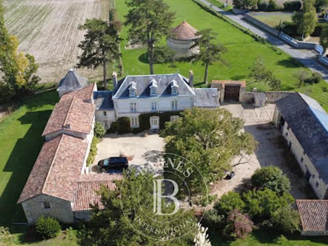 Château vente à Poitiers
