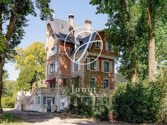 Château vente à Sens