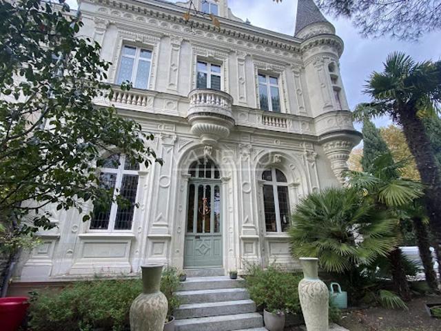 Château vente à Angers