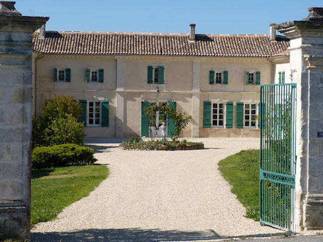 Château vente à Saintes, Mortagne-sur-gironde