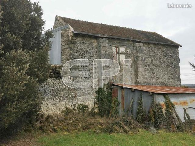 Maison vente à Confolens, Saint-christophe