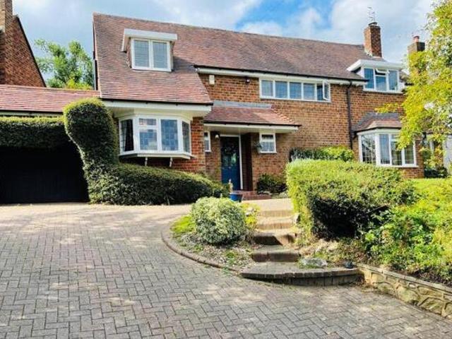 House for sale in Halesowen, West Midlands