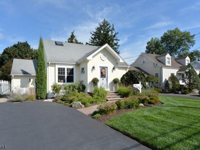 House for sale in Pompton Plains, Pequannock Township
