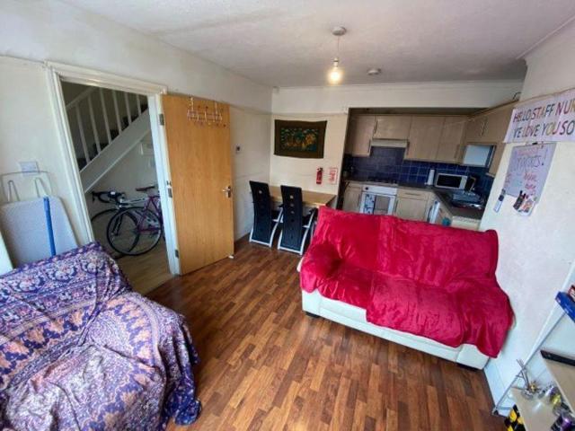 House for rent in Hyde Park, West Yorkshire