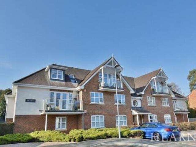 House for sale in Tricketts Cross, Ferndown
