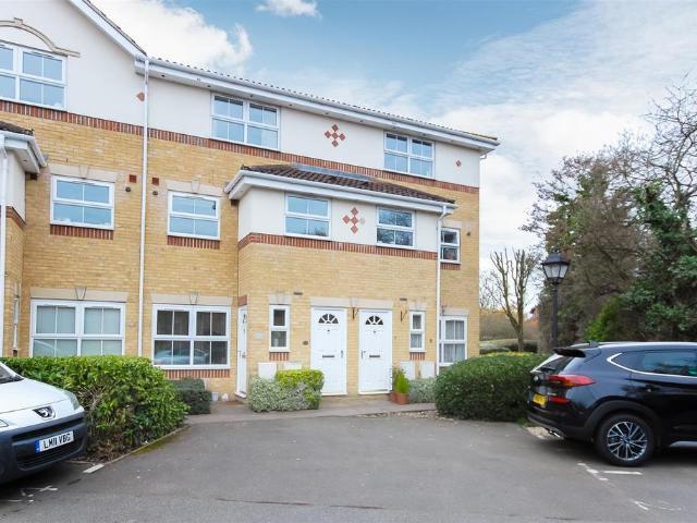 Apartment for rent in Slough