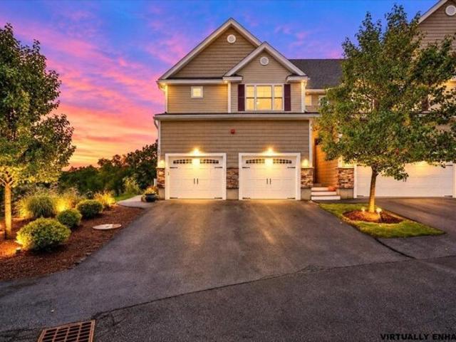 House for sale in Carriage Hill Estates, Hooksett