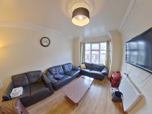 House for rent in Hyde Park, West Yorkshire