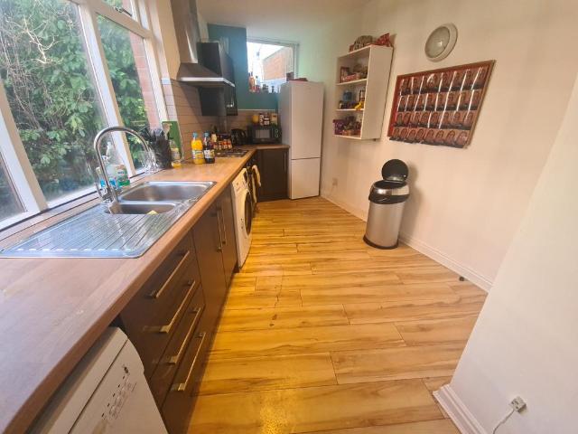 House for rent in Hyde Park, West Yorkshire