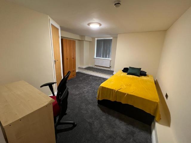 House for rent in Hyde Park, West Yorkshire