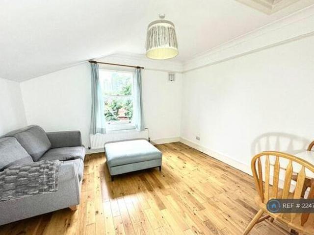 House for rent in Lyons, Greater London