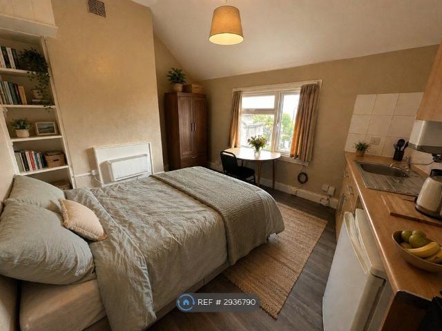 Room for rent in Feckenham, City Of Bristol