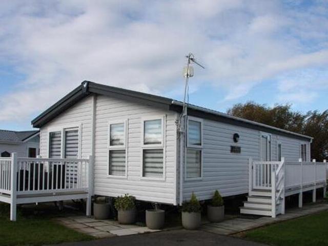 House for sale in Hunstanton, Brookville