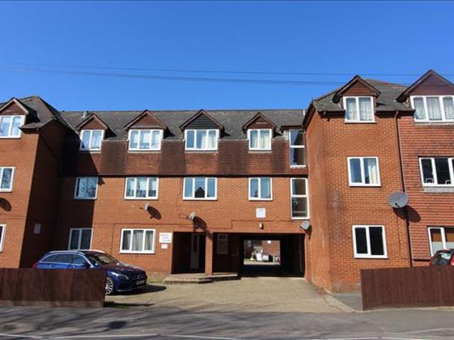 Apartment for rent in Bitterne Park, City Of Southampton