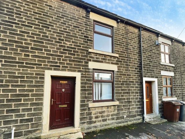 House for rent in Charlesworth