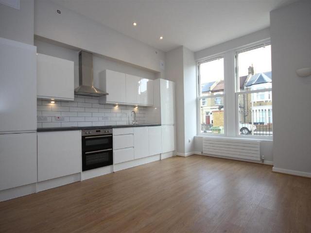 Apartment for rent in Harlesden, Greater London