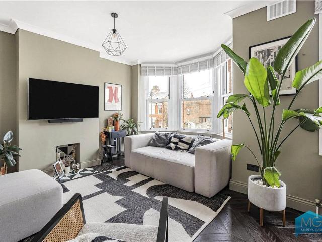 Apartment for rent in Finchley, Greater London