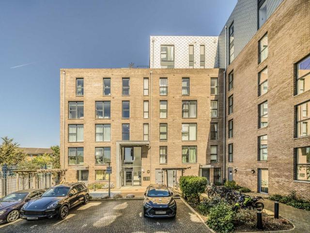 Apartment for rent in London Borough of Ealing, Hanwell