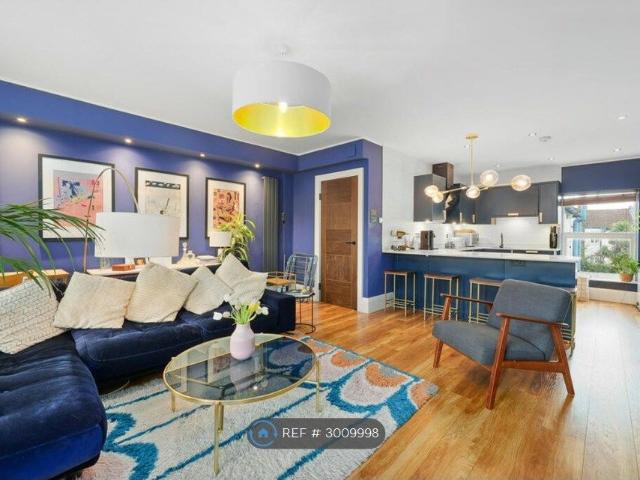 Apartment for rent in Higham Hill, Greater London