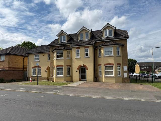 House for rent in Gidea Park, Greater London