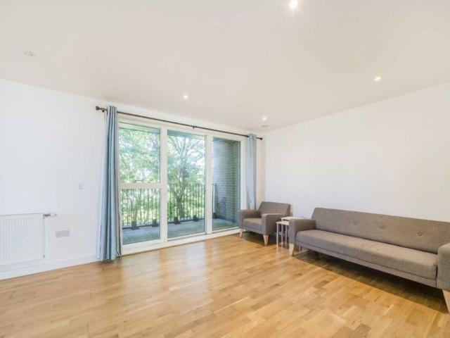 Apartment for rent in London Borough of Ealing, Hanwell