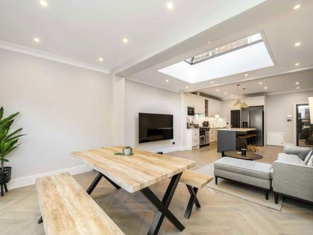 House for rent in West Ealing, Greater London