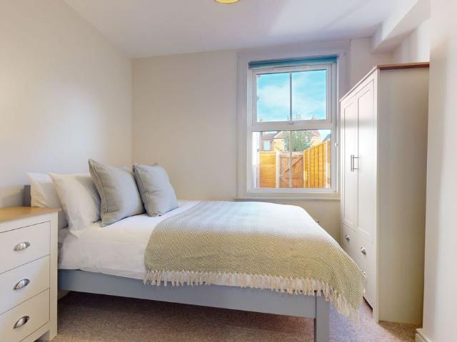 Room for rent in Yeovil, Somerset