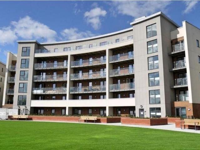 Apartment for rent in Elstree and Borehamwood, Borehamwood