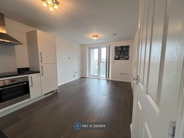 Apartment for rent in Elstree and Borehamwood, Borehamwood