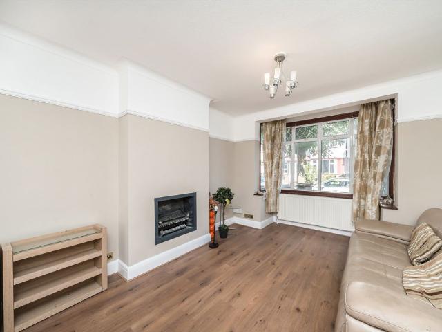 Apartment for rent in London Borough of Merton, Greater London