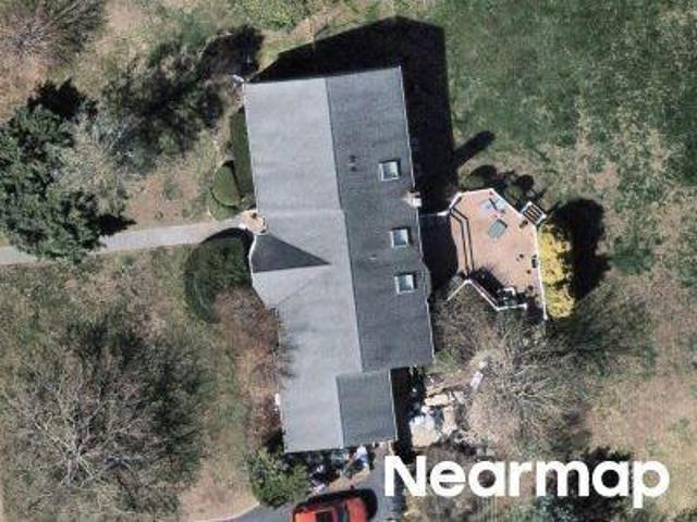House for sale in Manorville